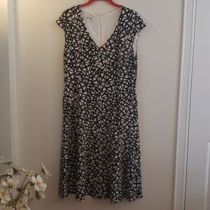 Jones Studio v neck printed dress 8